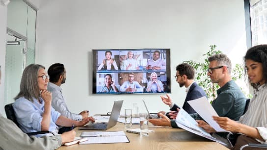 Leading and Motivating in the Hybrid Workplace