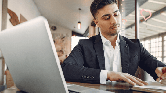 Process That Leads Vs. Manages Performance